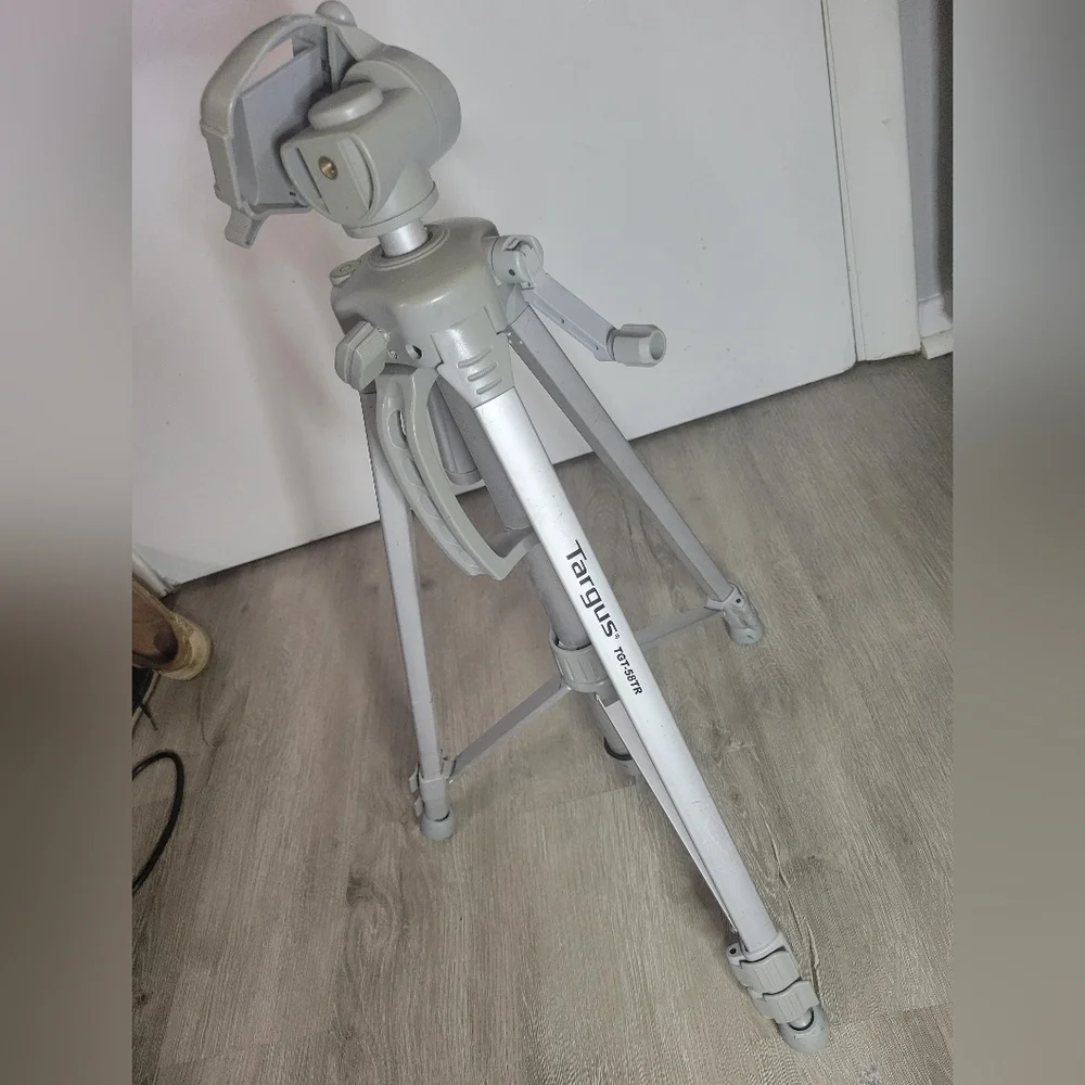 Targus floor standing camera tripod max 58